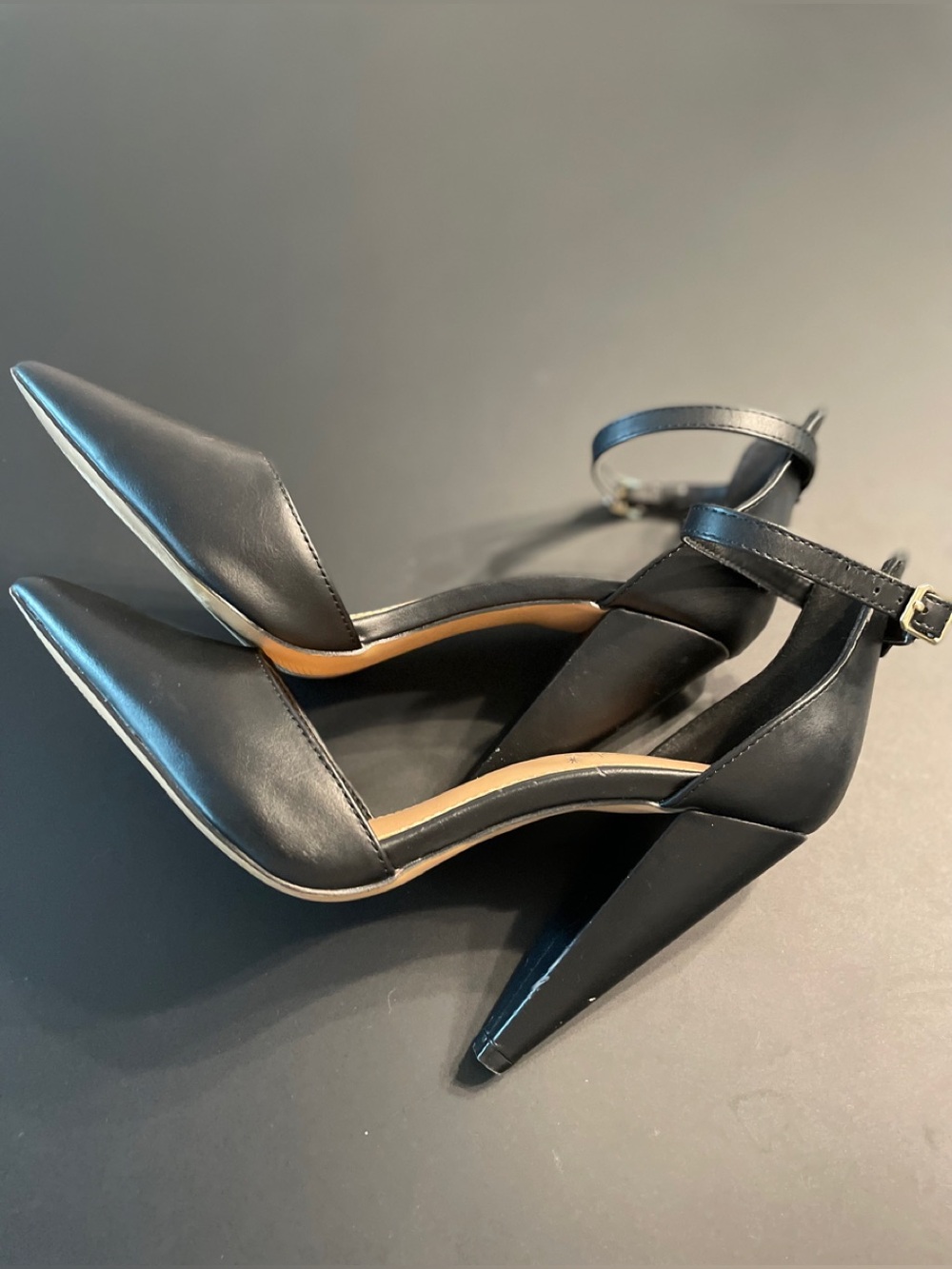 Shoedazzle High Heels Size 8.5 Black Pointed Toe Sleek Coquette Office Chic